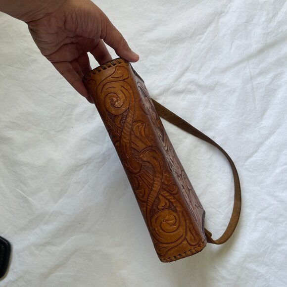 Vintage 1970s Hippie Boho hand tooled blossom leather bag - Picture 6 of 8